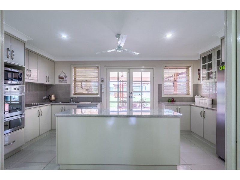 6 Azure Avenue, Dubbo NSW 2830