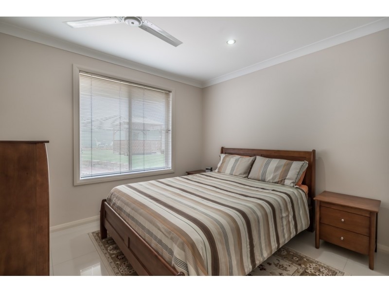 6 Azure Avenue, Dubbo NSW 2830