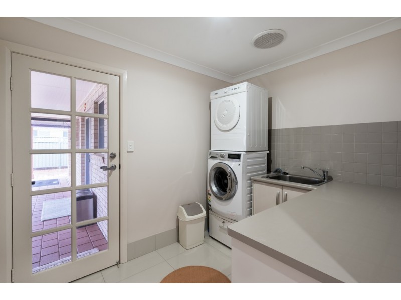 6 Azure Avenue, Dubbo NSW 2830