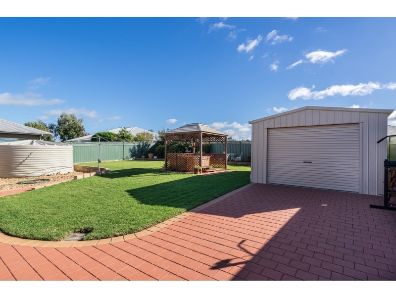 6 Azure Avenue, Dubbo NSW 2830