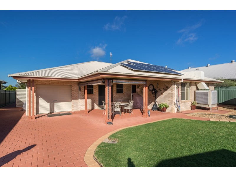6 Azure Avenue, Dubbo NSW 2830