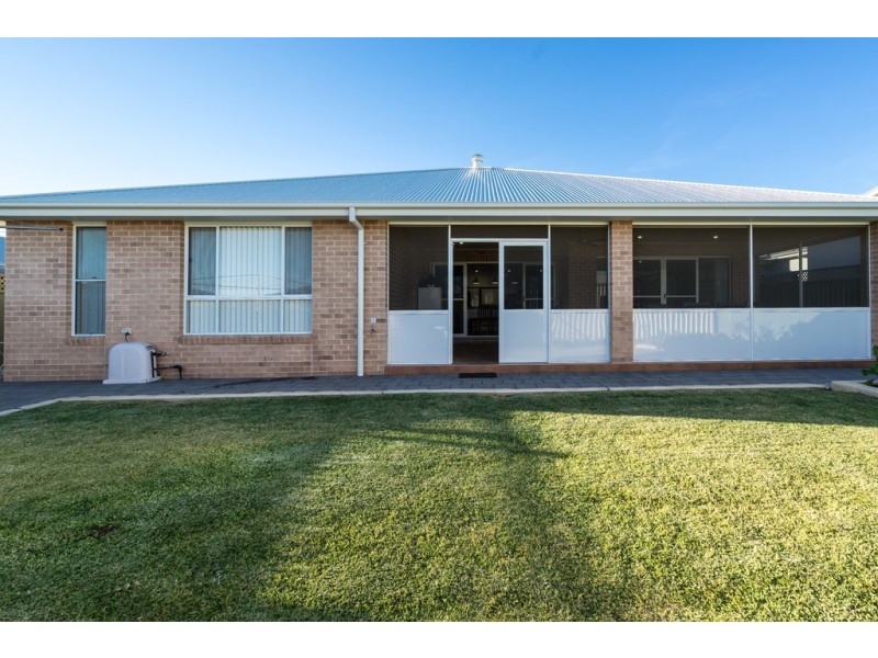 5 BROOK COURT, Dubbo NSW 2830