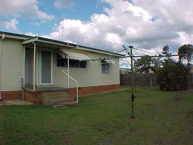10 Gillis Avenue, Dubbo NSW 2830