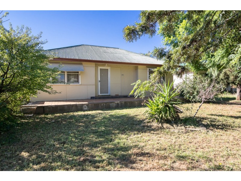 10 LEAVERS STREET, Dubbo NSW 2830