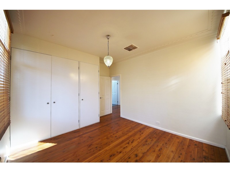 42 Caroline Street, Dubbo NSW 2830