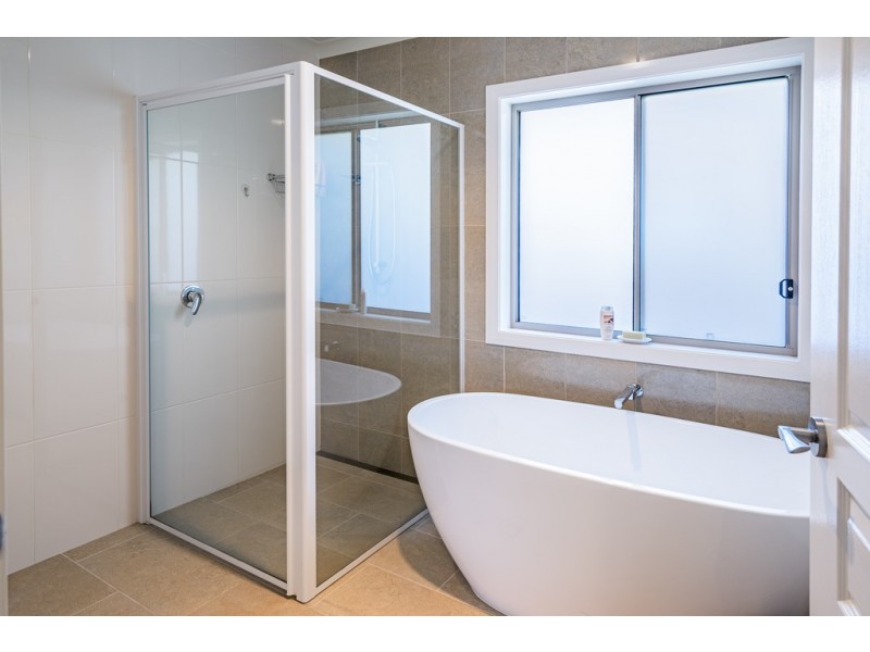 33 Allandale Drive, Dubbo NSW 2830