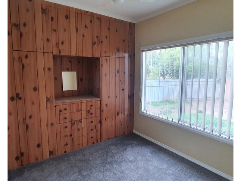 2 Gloucester Avenue, Dubbo NSW 2830