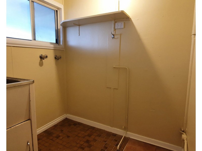 2 Gloucester Avenue, Dubbo NSW 2830