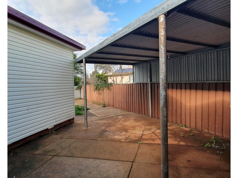 2 Gloucester Avenue, Dubbo NSW 2830