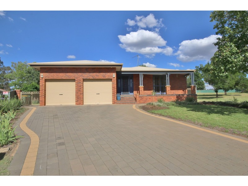 11 Grevillea Close, Dubbo NSW 2830