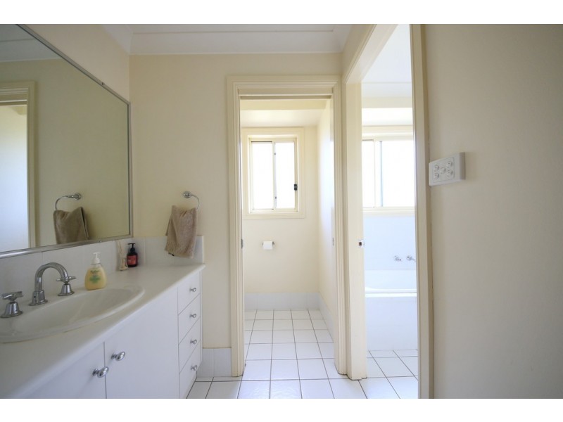 11 Grevillea Close, Dubbo NSW 2830