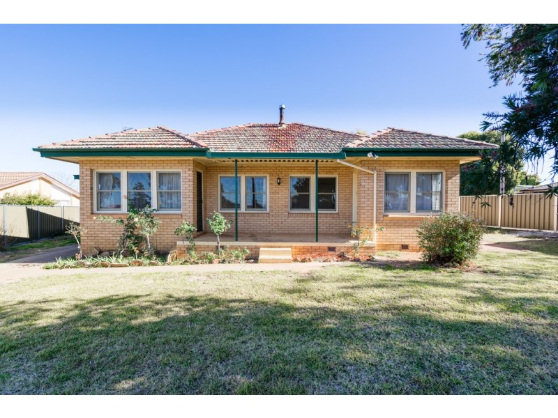 13 ZAREBSKI STREET, Dubbo NSW 2830