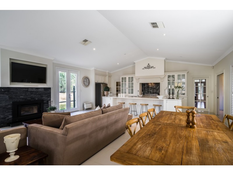 36 Cypress Point Drive, Dubbo NSW 2830