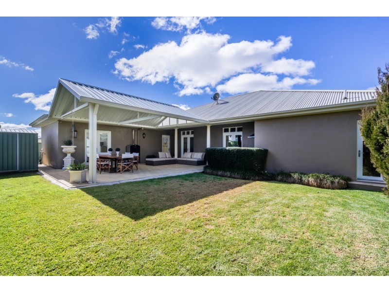 36 Cypress Point Drive, Dubbo NSW 2830
