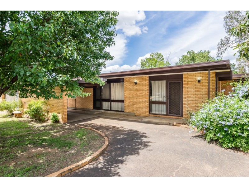 22 Leonard Street, Dubbo NSW 2830