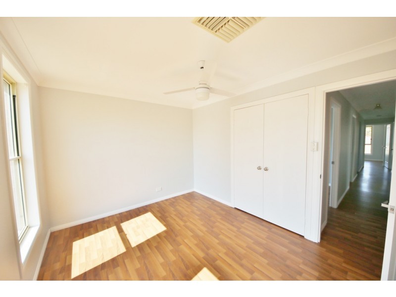 50 Meadowbank Drive, Dubbo NSW 2830