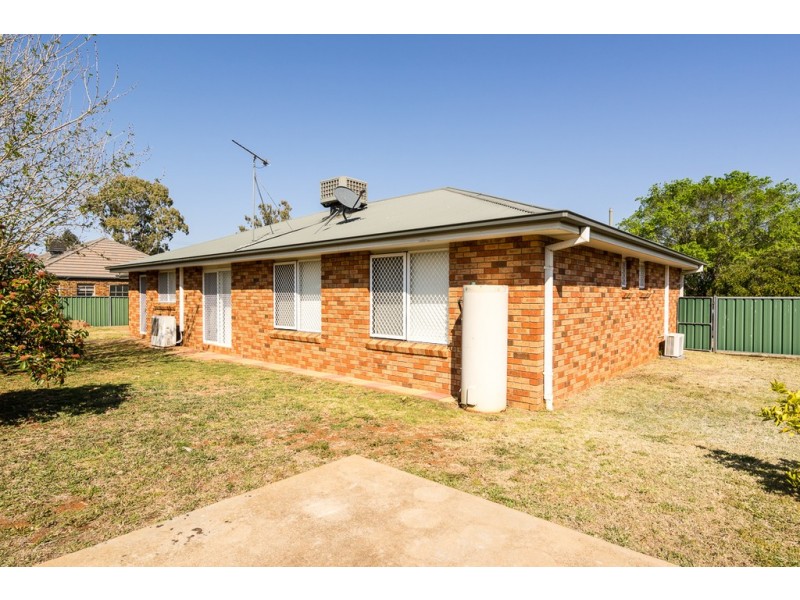 3 Grevillea Close, Dubbo NSW 2830