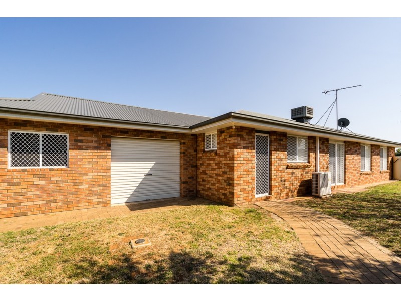 3 Grevillea Close, Dubbo NSW 2830