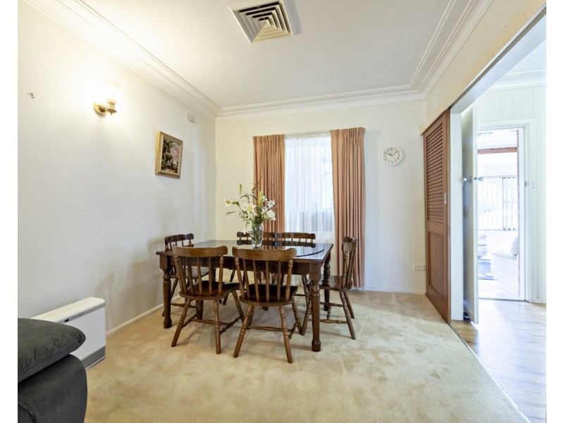 26 BANKSIA CRESCENT, Dubbo NSW 2830