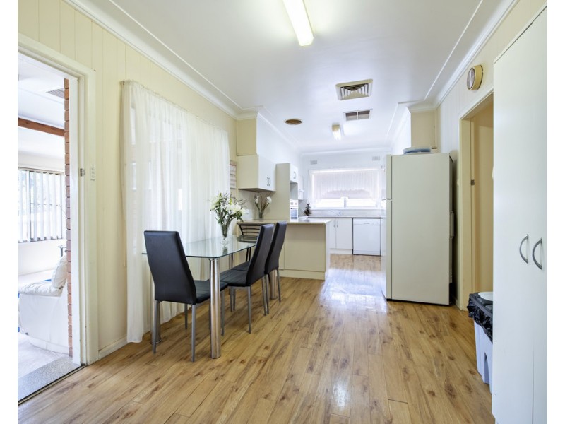 26 BANKSIA CRESCENT, Dubbo NSW 2830