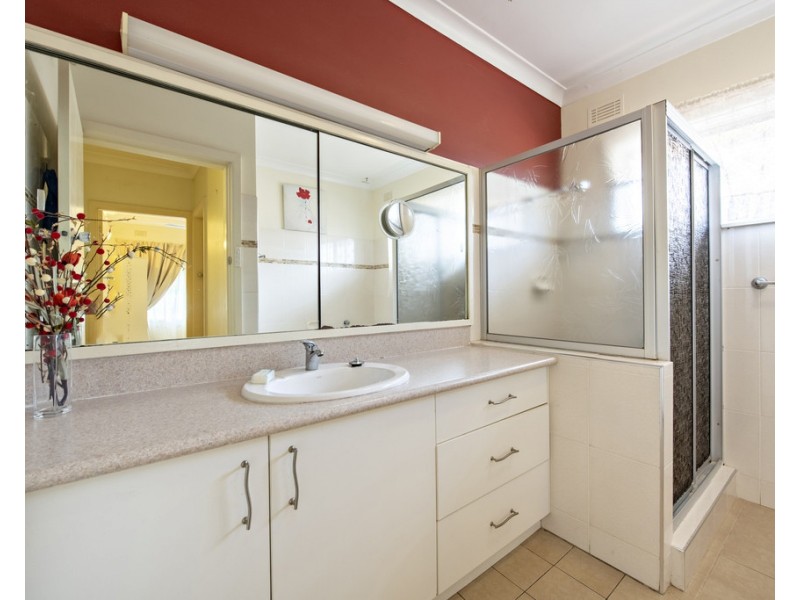 26 BANKSIA CRESCENT, Dubbo NSW 2830