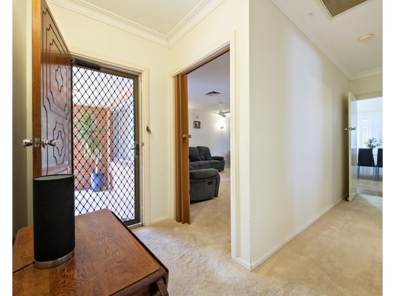 26 BANKSIA CRESCENT, Dubbo NSW 2830