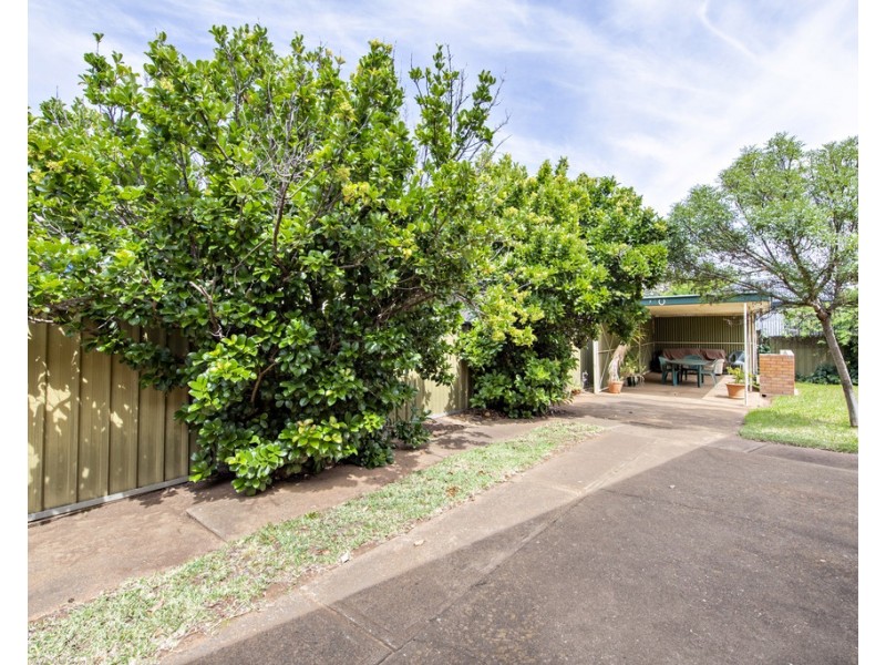 26 BANKSIA CRESCENT, Dubbo NSW 2830