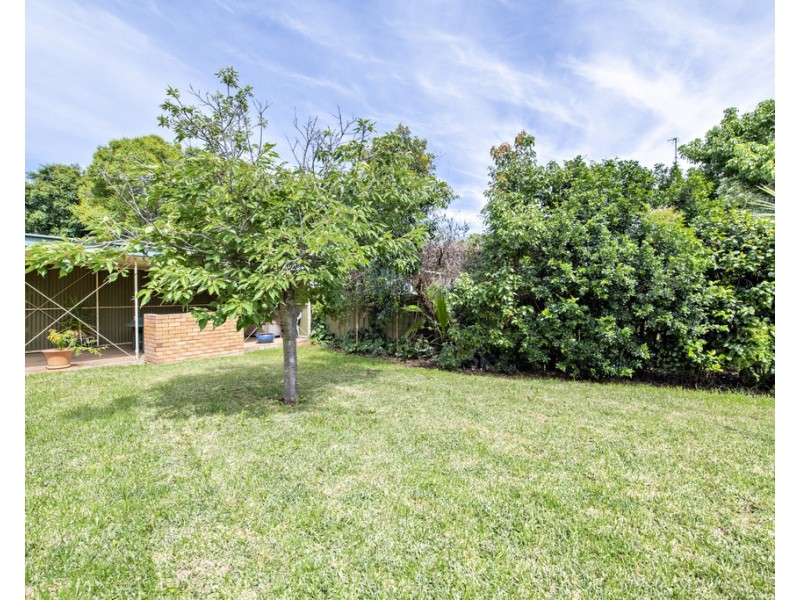 26 BANKSIA CRESCENT, Dubbo NSW 2830