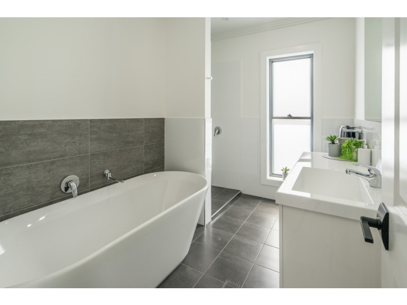 9 Wollomombi Parade, Dubbo NSW 2830