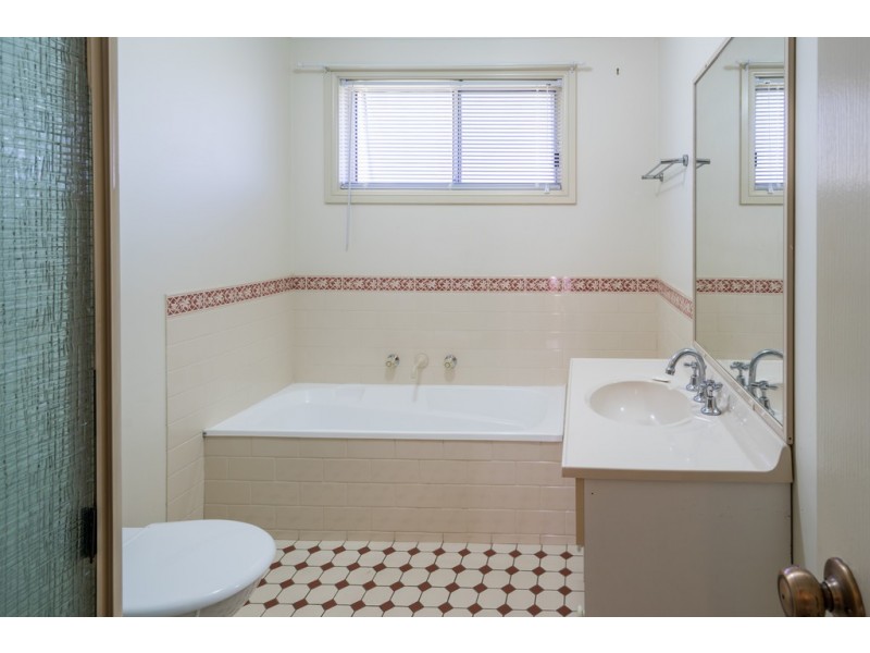 153 Baird Drive, Dubbo NSW 2830