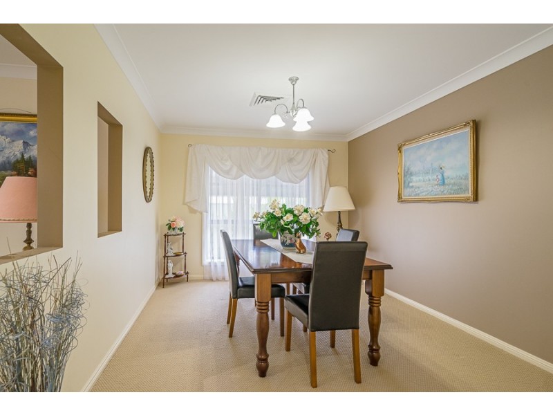 42 St Andrews Drive, Dubbo NSW 2830