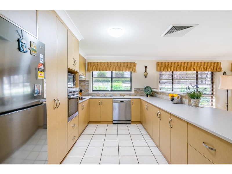 42 St Andrews Drive, Dubbo NSW 2830