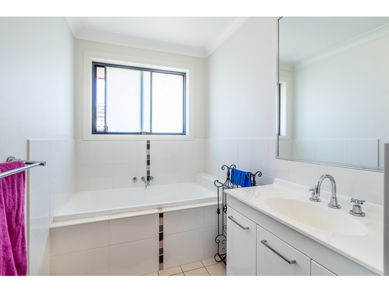 17 Dunheved Circle, Dubbo NSW 2830