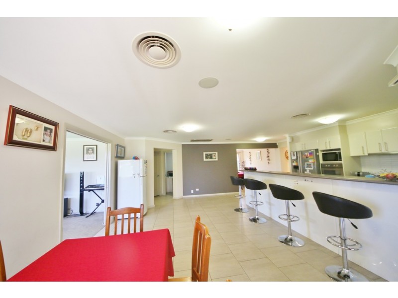 8 Peel Place, Dubbo NSW 2830