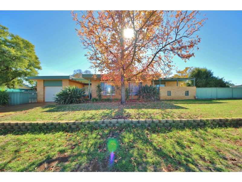22a Oxley Circle, Dubbo NSW 2830