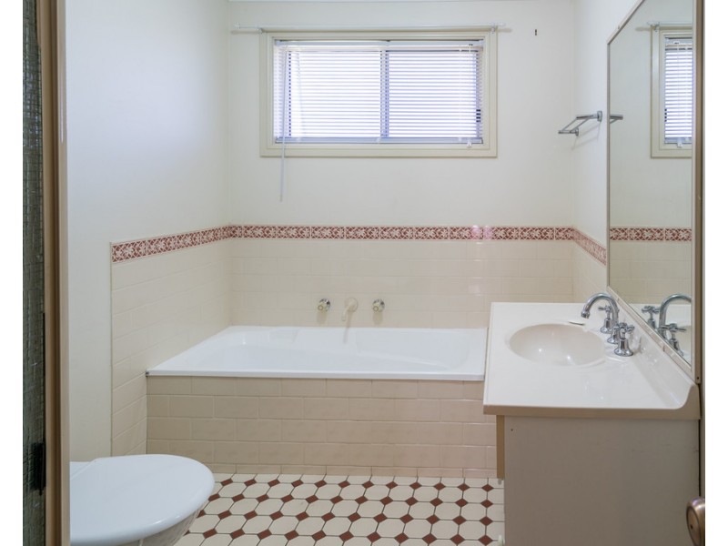 153 Baird Drive, Dubbo NSW 2830