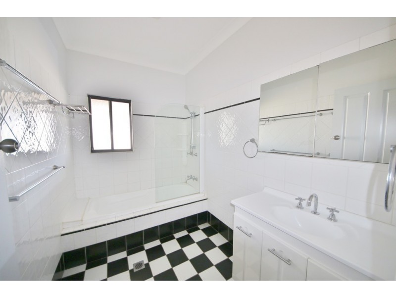 14 Hampden Street, Dubbo NSW 2830