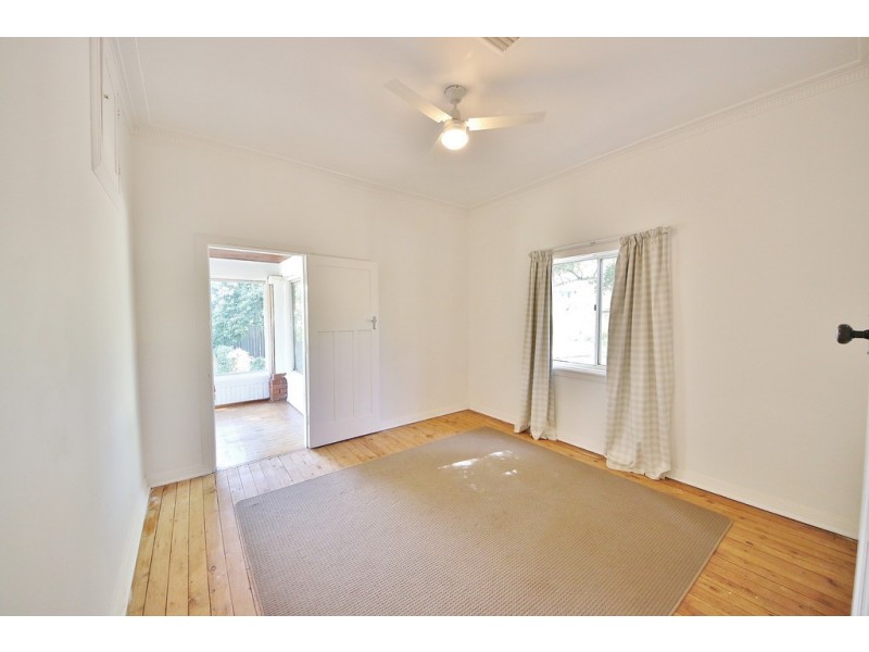 56 Third Avenue, Narromine NSW 2821