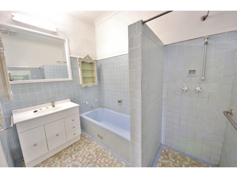 56 Third Avenue, Narromine NSW 2821