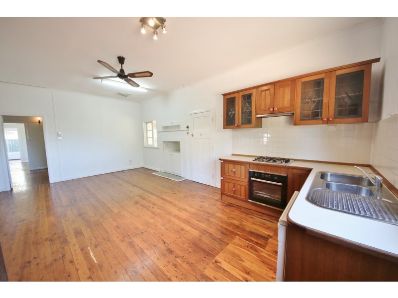 56 Third Avenue, Narromine NSW 2821