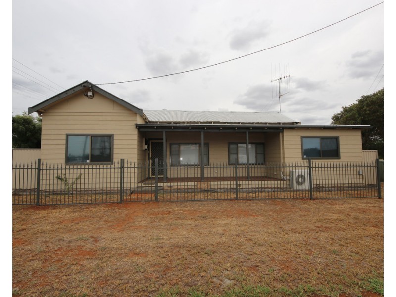 19 East Street, Dubbo NSW 2830