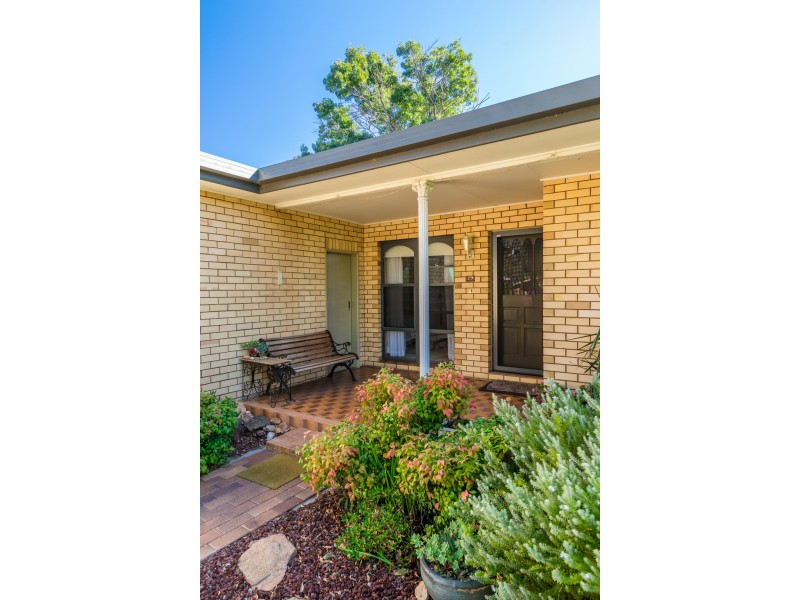 17 Mackay Drive, Dubbo NSW 2830