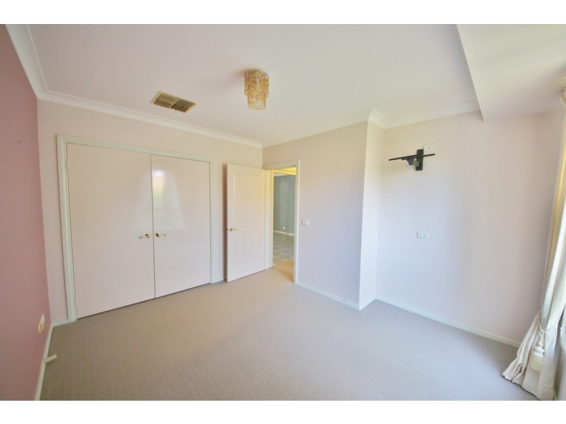 13 Ron Gordon Place, Dubbo NSW 2830