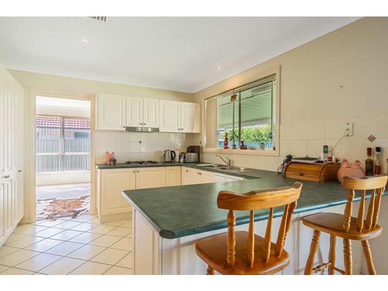 6 Hawkesbury Place, Dubbo NSW 2830