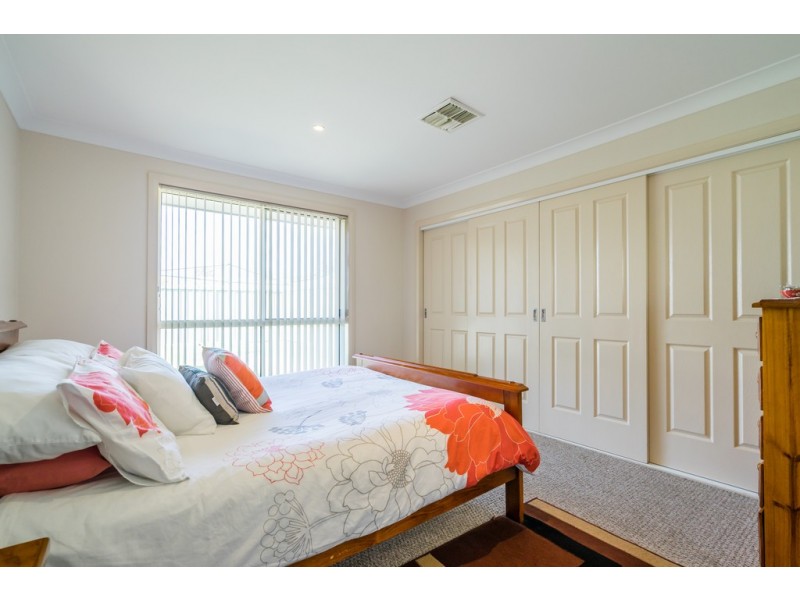 6 Hawkesbury Place, Dubbo NSW 2830