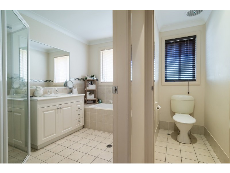 6 Hawkesbury Place, Dubbo NSW 2830