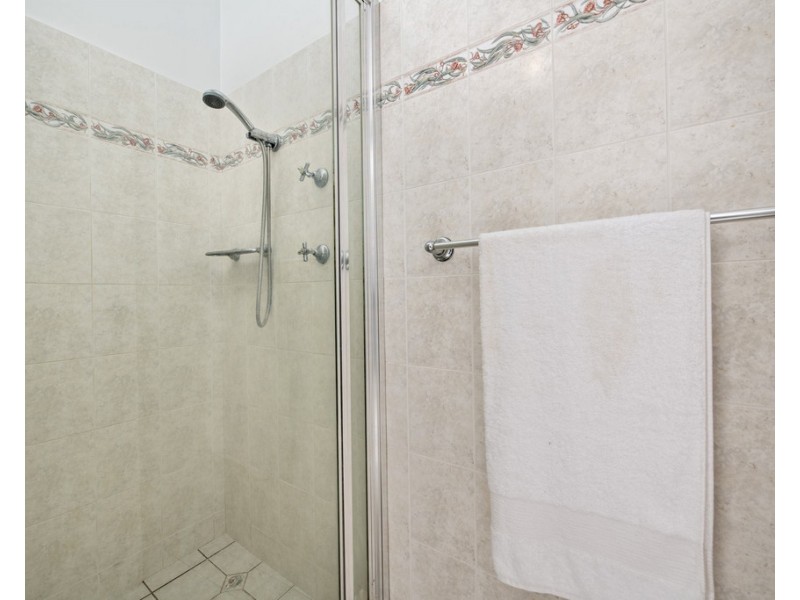 8 BRIGALOW AVENUE, Dubbo NSW 2830