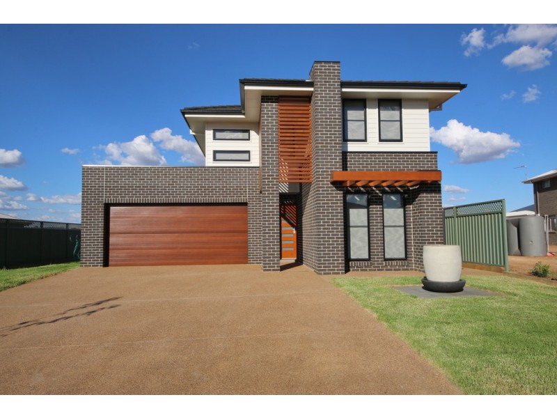 12 Waterfall Crescent, Dubbo NSW 2830
