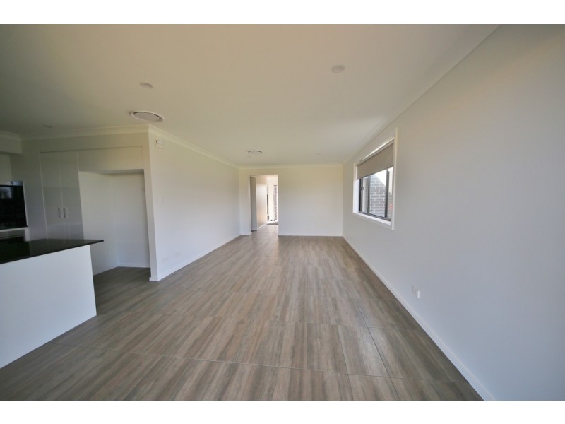 12 Waterfall Crescent, Dubbo NSW 2830