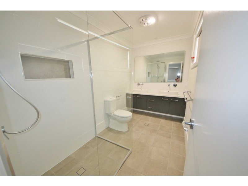 12 Waterfall Crescent, Dubbo NSW 2830